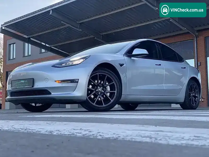 Tesla Model 3 2018, фото з оголошення 1 з 21, VIN 5YJ3E1EA1JF038300