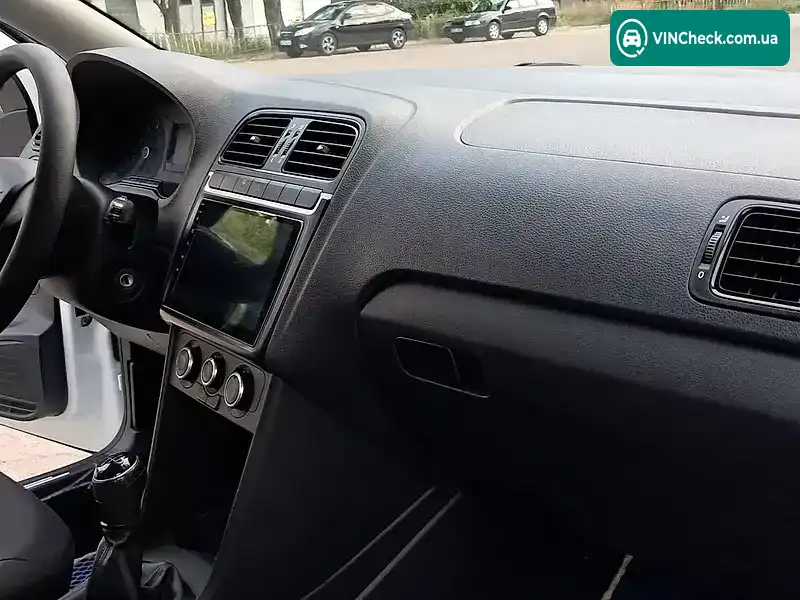Volkswagen Polo 2018, фото з оголошення 2 з 16, VIN XW8ZZZ61ZJG034863
