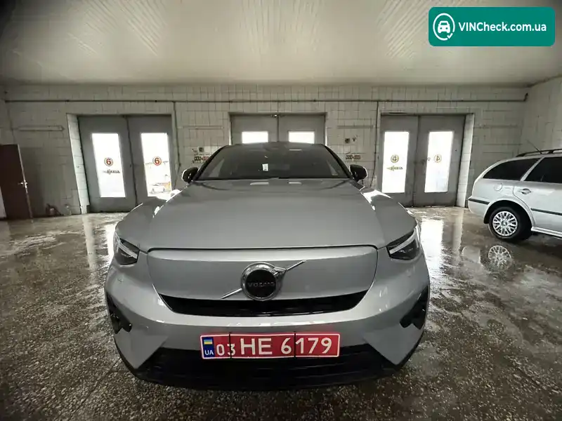 Volvo C40 Recharge 2022, фото з оголошення 2 з 21, VIN YV1XKEDVEN2005369