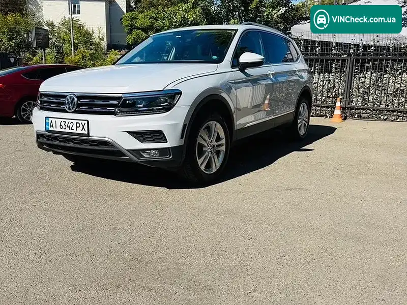 Volkswagen Tiguan 2018, фото з оголошення 1 з 20, VIN 3VV2B7AX6JM220055
