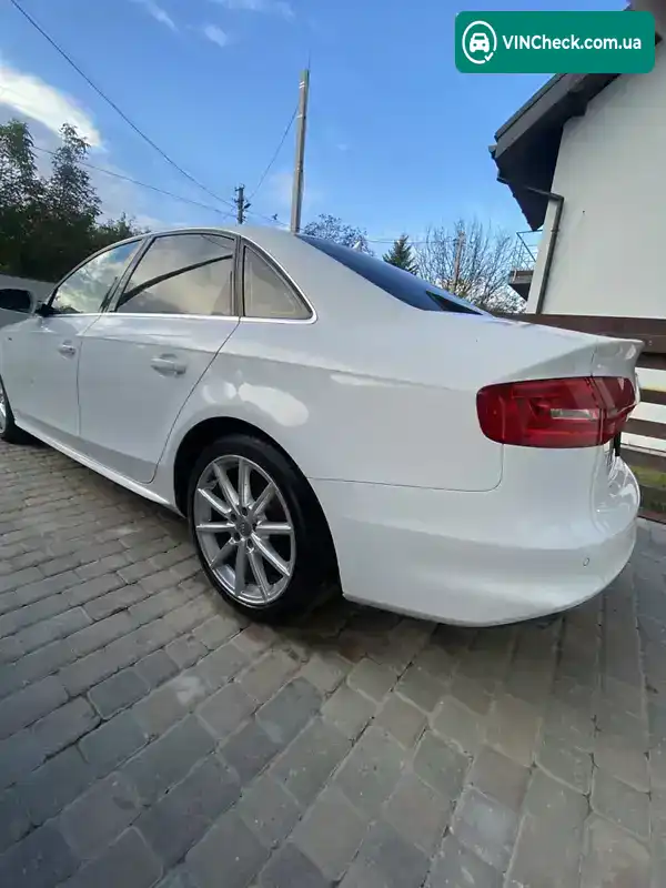 Audi A4 2015, фото з оголошення 2 з 20, VIN WAUFFAFL5GN010372