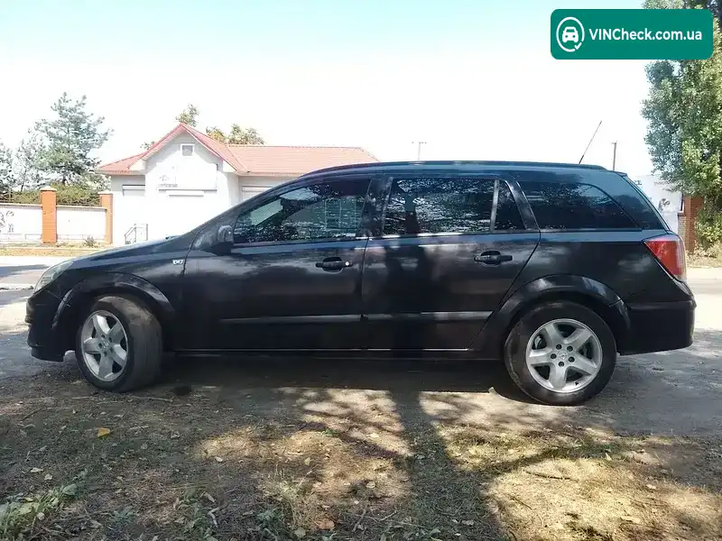 Opel Astra 2005, фото з оголошення 2 з 12, VIN W0L0AHL3565047521
