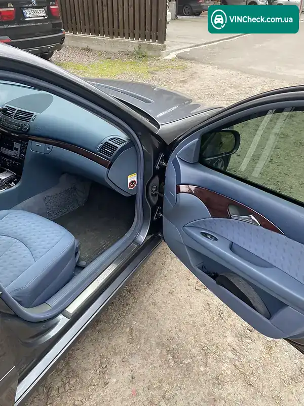 Mercedes-Benz E-Class 2005, фото з оголошення 1 з 20, VIN WDB2112231A811401