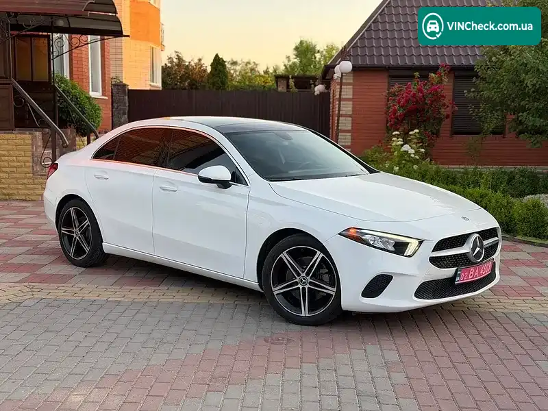 Mercedes-Benz A-Class 2019, фото з оголошення 1 з 20, VIN WDD3G4EB9KW014513