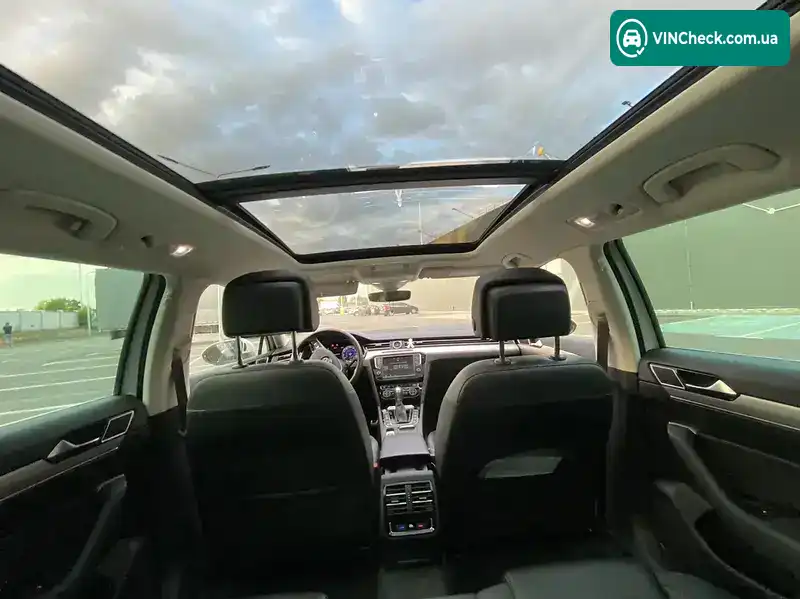 Volkswagen Passat 2015, фото з оголошення, VIN WVWZZZ3CZFP421102