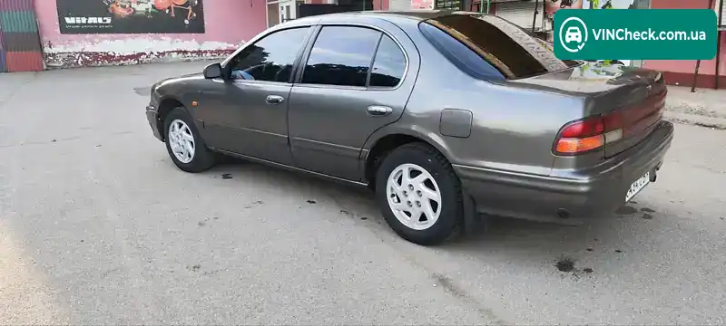 Nissan Maxima 1998, фото з оголошення 2 з 21, VIN JN1CAUA32U0030533