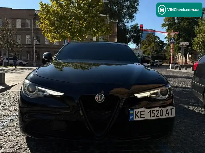 Alfa Romeo Giulia 2017, фото з оголошення 1 з 12, VIN ZARFAEDNXJ7566210