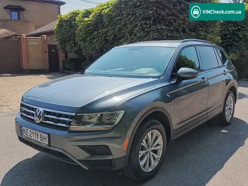 Volkswagen Tiguan 2018, фото з оголошення 1 з 20, VIN 3VV1B7AX3JM121804