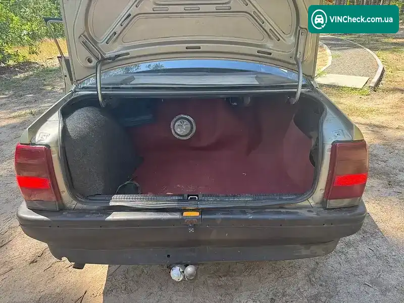 Opel Omega 1987, фото з оголошення 2 з 19, VIN W0L000016H1091804