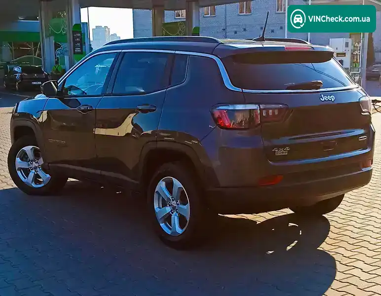 Jeep Compass 2019, фото з оголошення 2 з 20, VIN 3C4NJDBB7LT138389