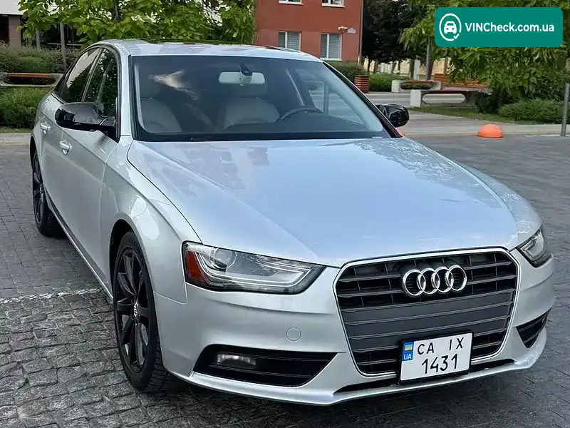 Audi A4 2012, фото з оголошення 2 з 20, VIN WAUAFAFL3DN024258