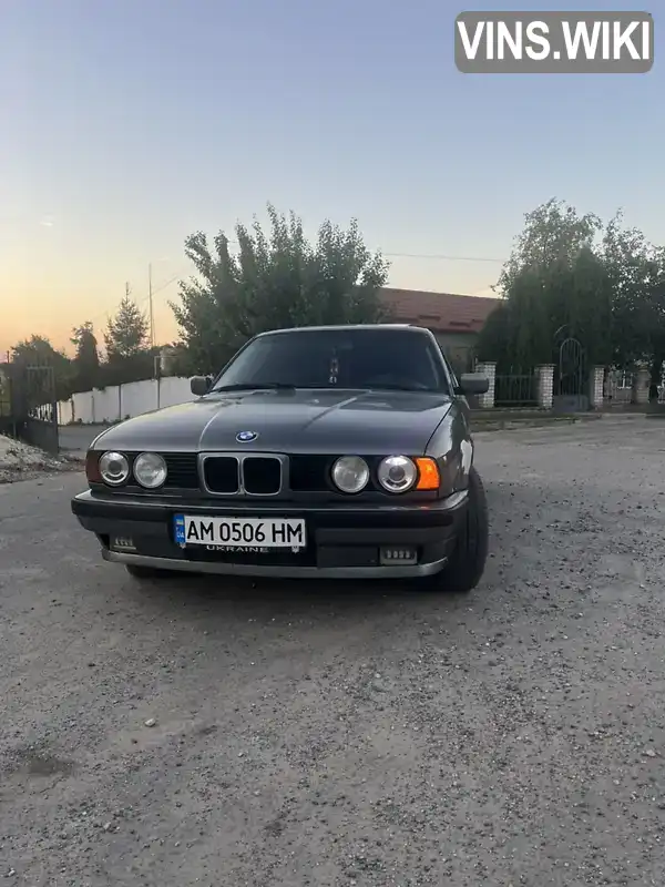 BMW 5 Series 1993, фото з оголошення 1 з 17, VIN WBAHB51040GG33617
