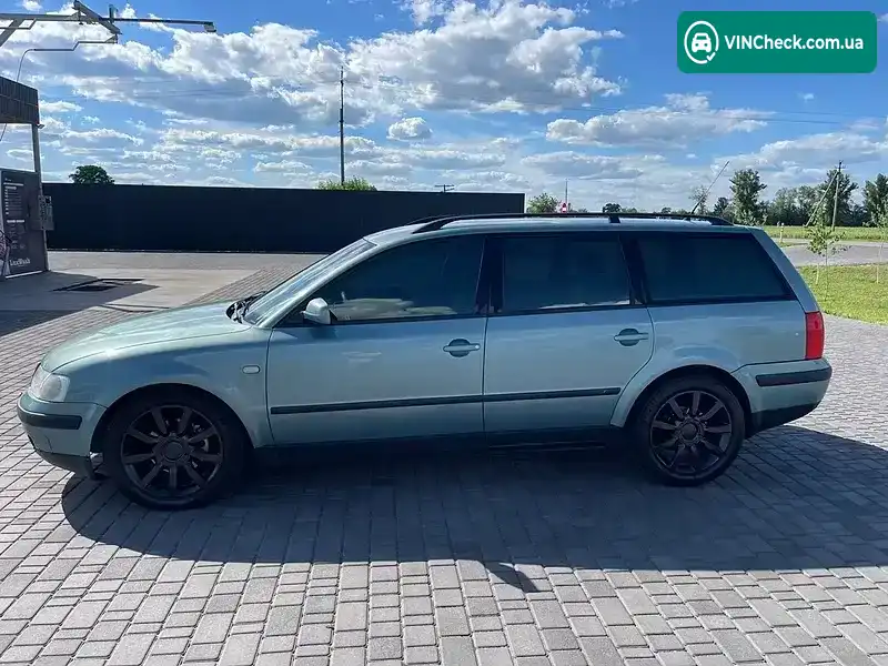 Volkswagen Passat 2000, фото з оголошення 2 з 14, VIN WVWZZZ3BZYE310614