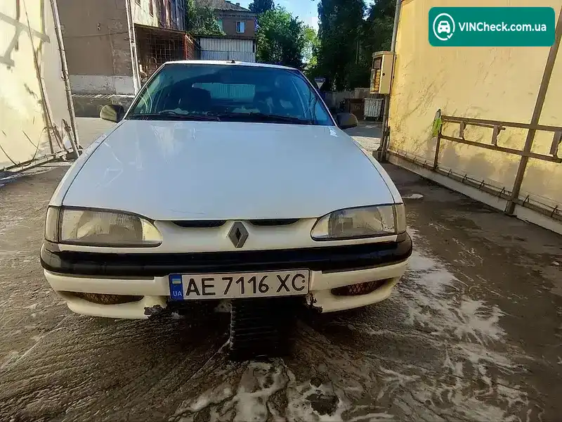 Renault 19 1995, фото з оголошення 1 з 10, VIN VF1B53A0513142095