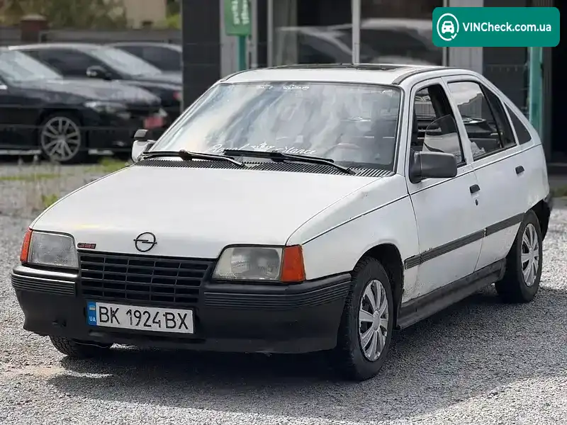 Opel Kadett 1988, фото з оголошення 1 з 9, VIN W0L000034J5011087
