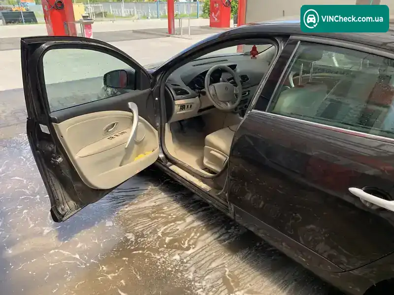 Renault Fluence 2011, фото з оголошення 2 з 14, VIN VF1LZB10546240081