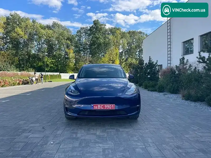 Tesla Model Y 2023, фото з оголошення 2 з 20, VIN 7SAYGDEE2PF825658