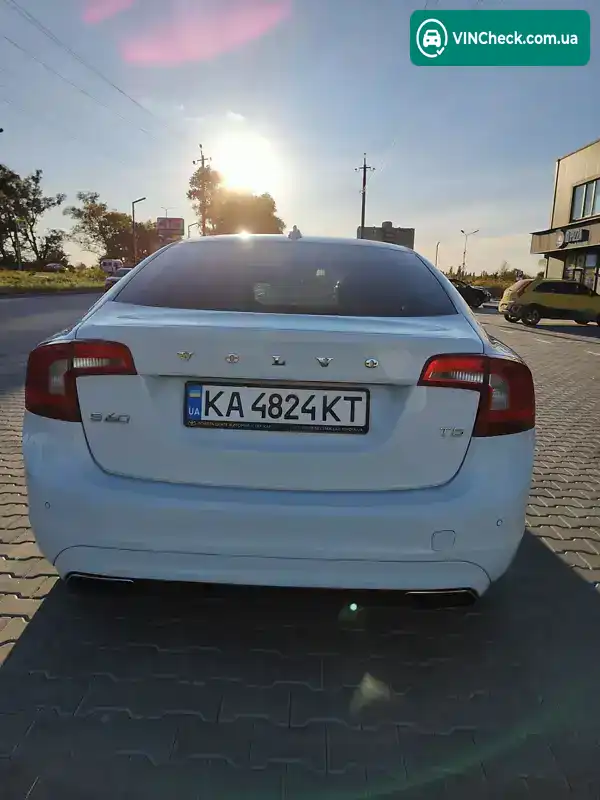 Volvo S60 2013, фото з оголошення 2 з 21, VIN YV1612FS4E2281981