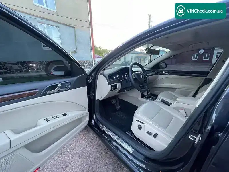 Skoda Superb 2013, фото з оголошення 2 з 21, VIN TMBAE73T3E9024090