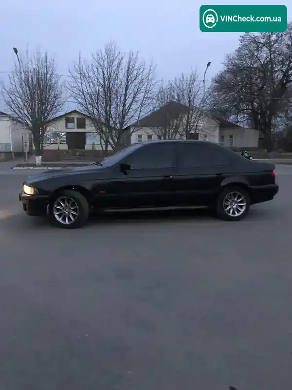 BMW 5 Series 2000, фото з оголошення 2 з 5, VIN WBADF71080BS48408