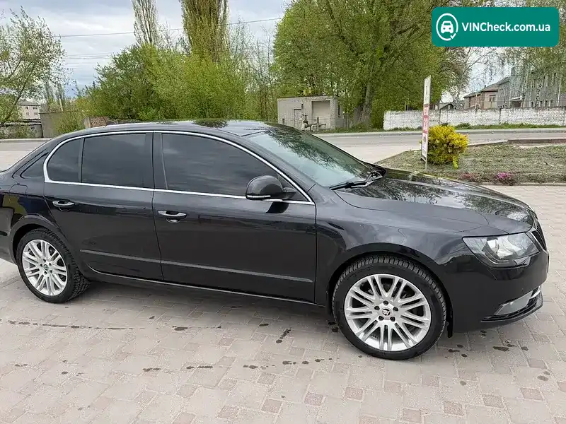 Skoda Superb 2014, фото з оголошення 2 з 20, VIN TMBAF73T9F9019801
