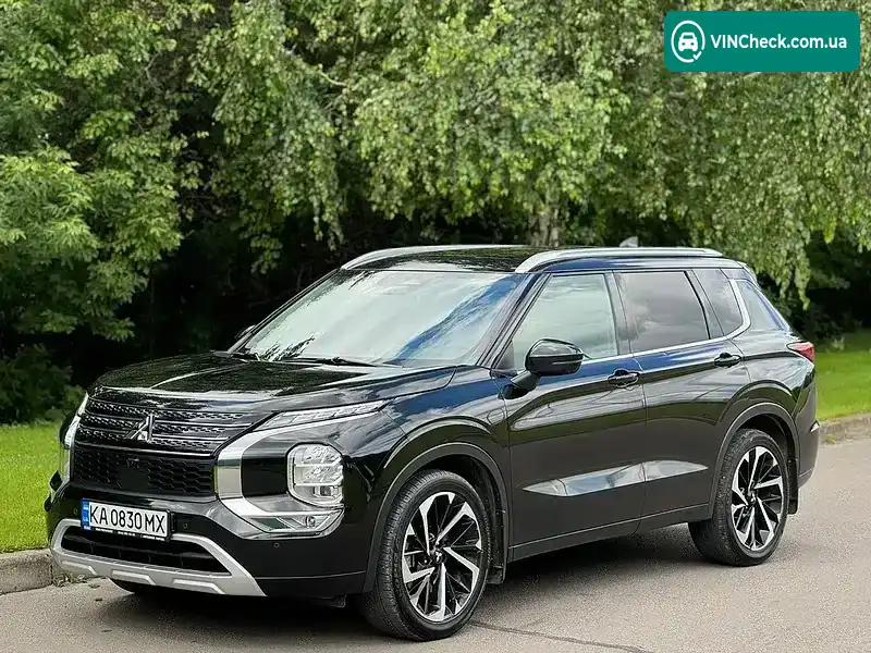 Mitsubishi Outlander 2024, фото з оголошення 1 з 13, VIN JMBXTGM4WRZ000243