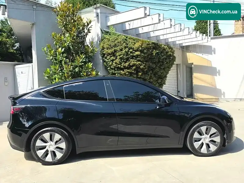 Tesla Model Y 2021, фото з оголошення 2 з 15, VIN 5YJYGDED9MF103961