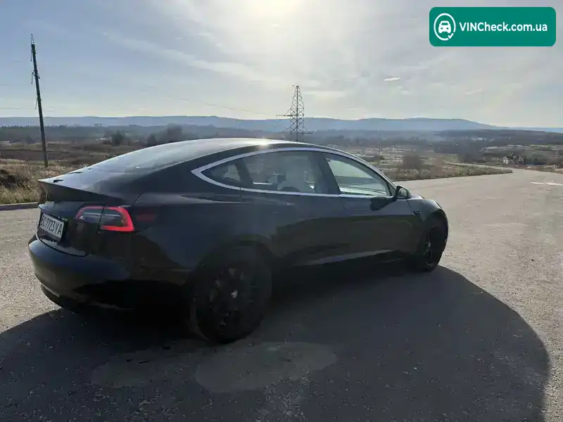 Tesla Model 3 2019, фото з оголошення 2 з 19, VIN 5YJ3E1EB5KF406701