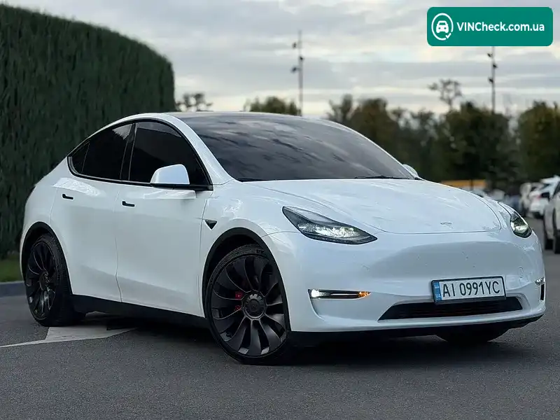 Tesla Model Y 2024, фото з оголошення 1 з 10, VIN 7SAYGDEF6RF051510