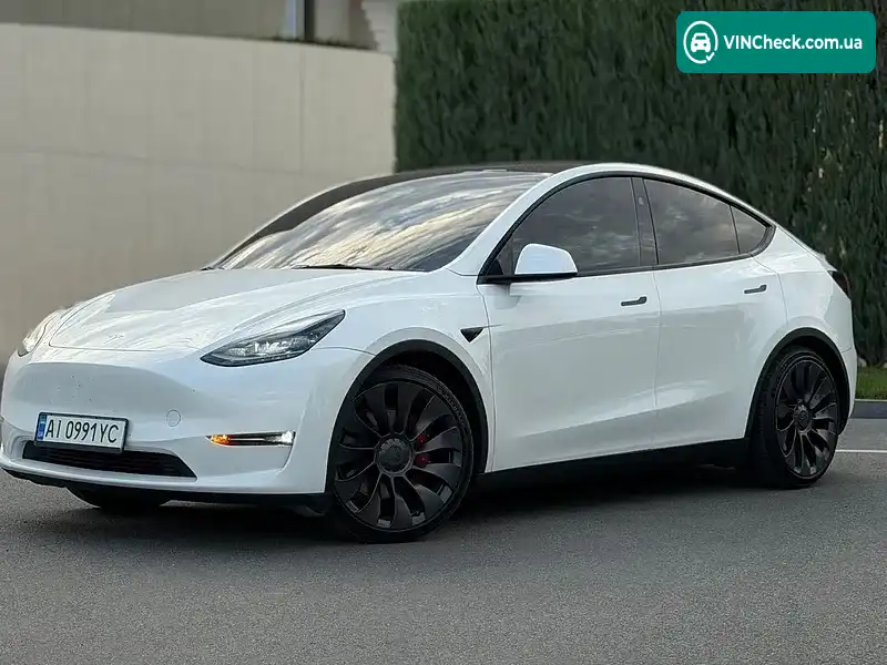 Tesla Model Y 2024, фото з оголошення 2 з 10, VIN 7SAYGDEF6RF051510