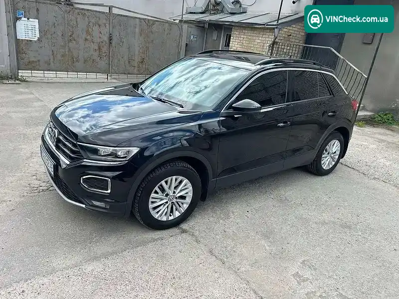 Volkswagen T-Roc 2019, фото з оголошення 1 з 9, VIN WVGZZZA1ZLV028082