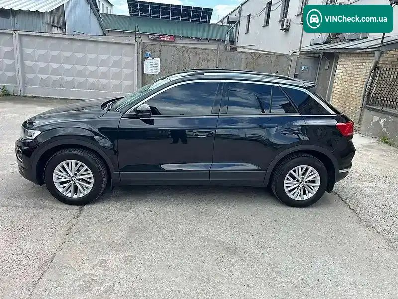 Volkswagen T-Roc 2019, фото з оголошення 2 з 9, VIN WVGZZZA1ZLV028082