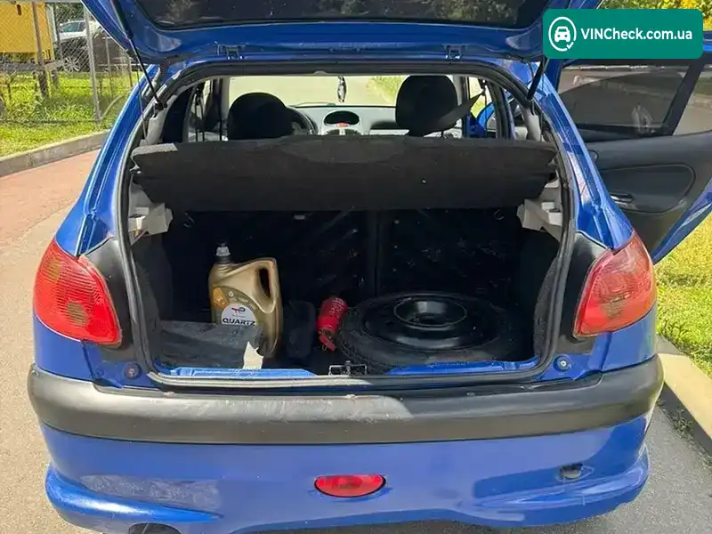 Peugeot 206 2004, фото з оголошення 2 з 11, VIN VF32AKFWF44153503