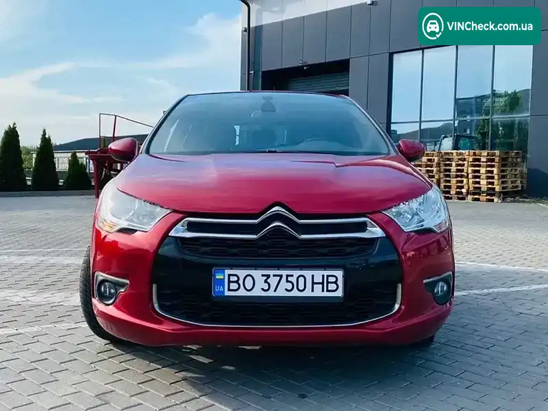 Citroen DS4 2013, фото з оголошення 2 з 13, VIN VF7NX9HD8DY530474