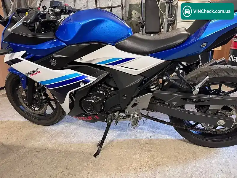 Suzuki Gsx r 250r 1990, фото з оголошення 2 з 3, VIN LC6DN11AZ01101988