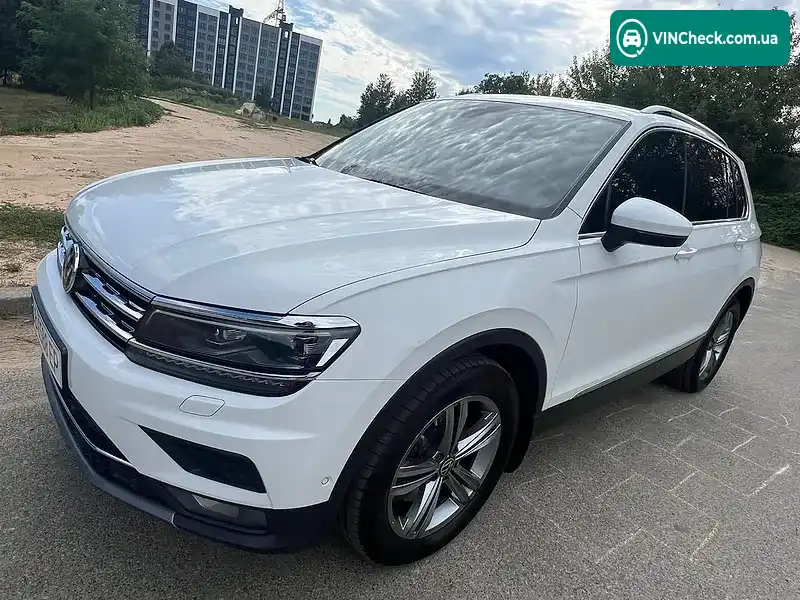Volkswagen Tiguan 2017, фото з оголошення 1 з 20, VIN WVGZZZ5NZJW818486