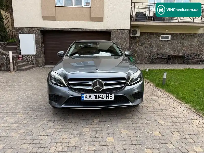Mercedes-Benz C-Class 2018, фото з оголошення 1 з 20, VIN 55SWF8EB3KU272157