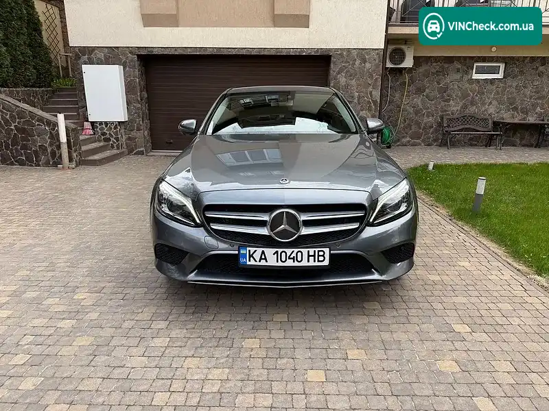 Mercedes-Benz C-Class 2018, фото з оголошення 2 з 20, VIN 55SWF8EB3KU272157