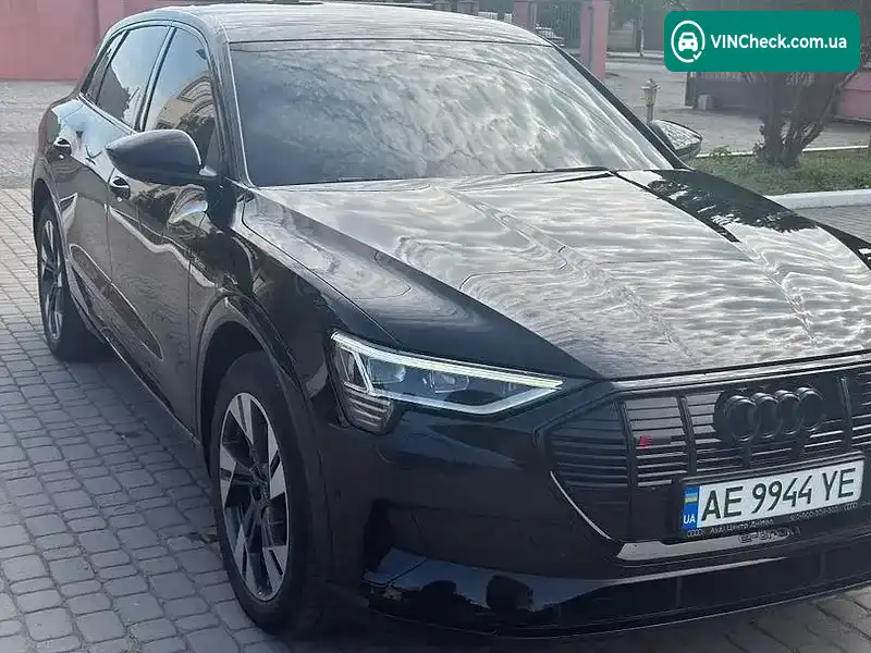 Audi e-tron 2022, фото з оголошення 1 з 13, VIN WAUZZZGE1NB035397