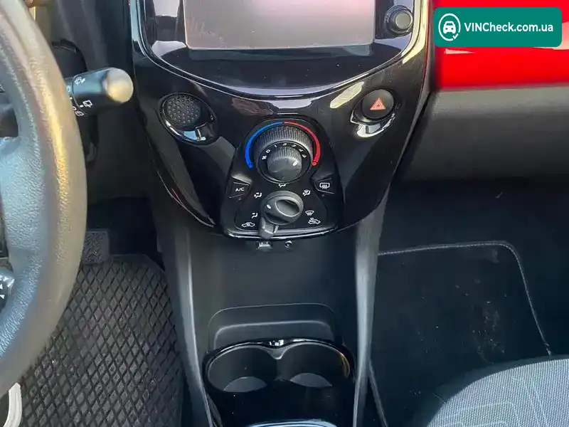 Toyota Aygo 2015, фото з оголошення 2 з 21, VIN JTDKGNEC20N064015