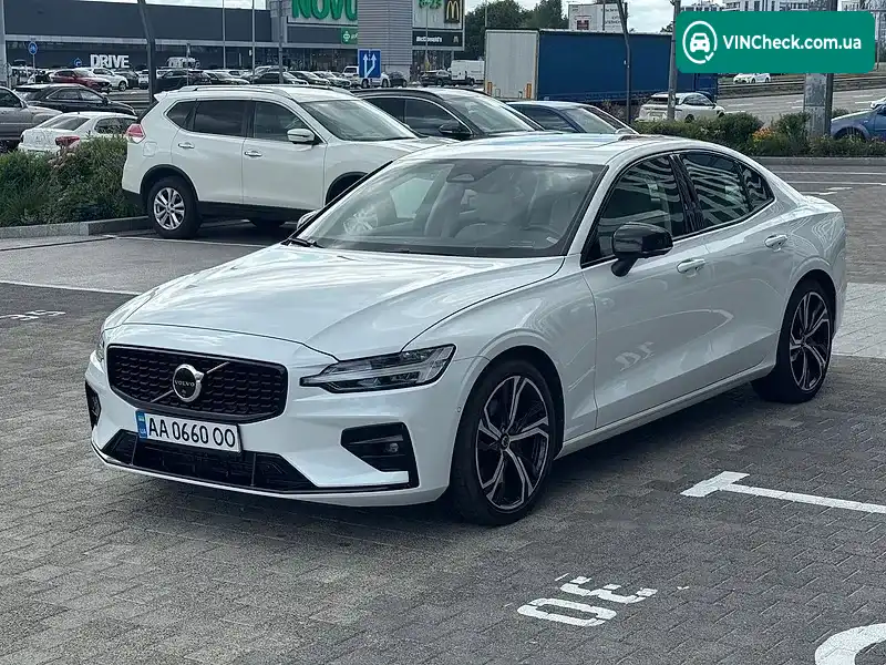 Volvo S60 2023, фото з оголошення 2 з 20, VIN 7JRL12TL5RG308492