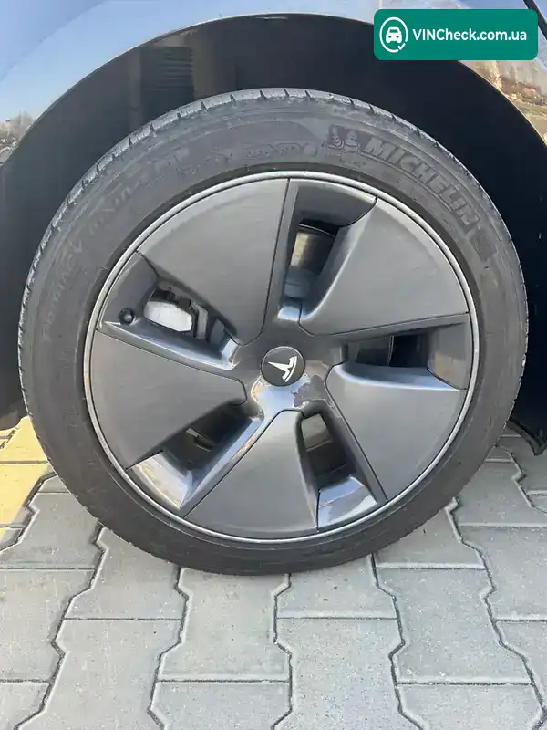Tesla Model 3 2022, фото з оголошення 2 з 21, VIN 5YJ3E1EA5NF236786
