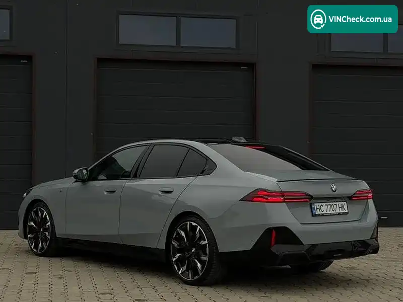 BMW 5 Series 2025, фото з оголошення 2 з 20, VIN WBA31FL050CV01387