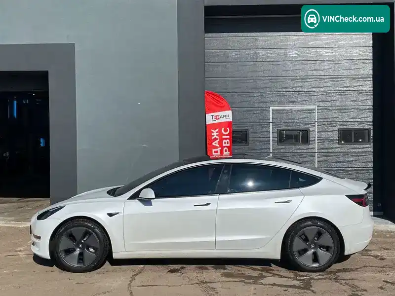 Tesla Model 3 2023, фото з оголошення 2 з 20, VIN 5YJ3E1EA8PF565310