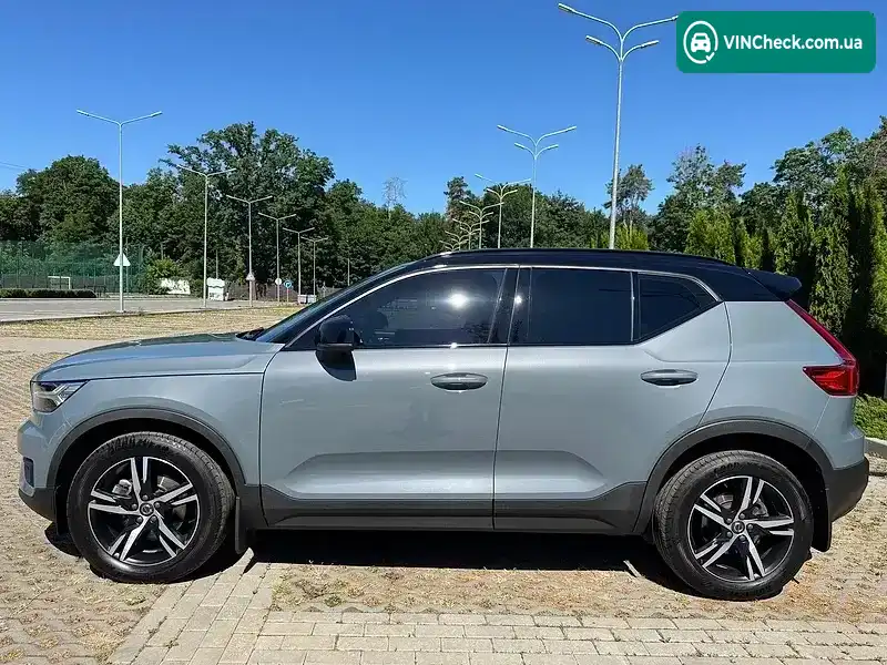 Volvo XC40 2020, фото з оголошення 2 з 20, VIN YV1XZK9VCM2417052