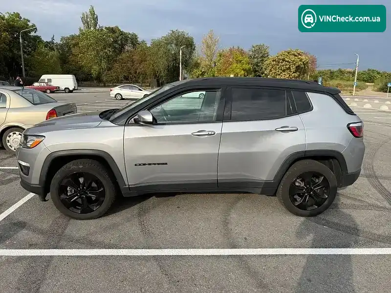 Jeep Compass 2018, фото з оголошення 2 з 9, VIN 3C4NJDBB5JT432614
