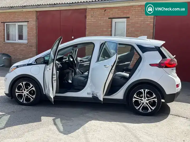 Chevrolet Bolt EV 2017, фото з оголошення 1 з 15, VIN 1G1FX6S00H4169423