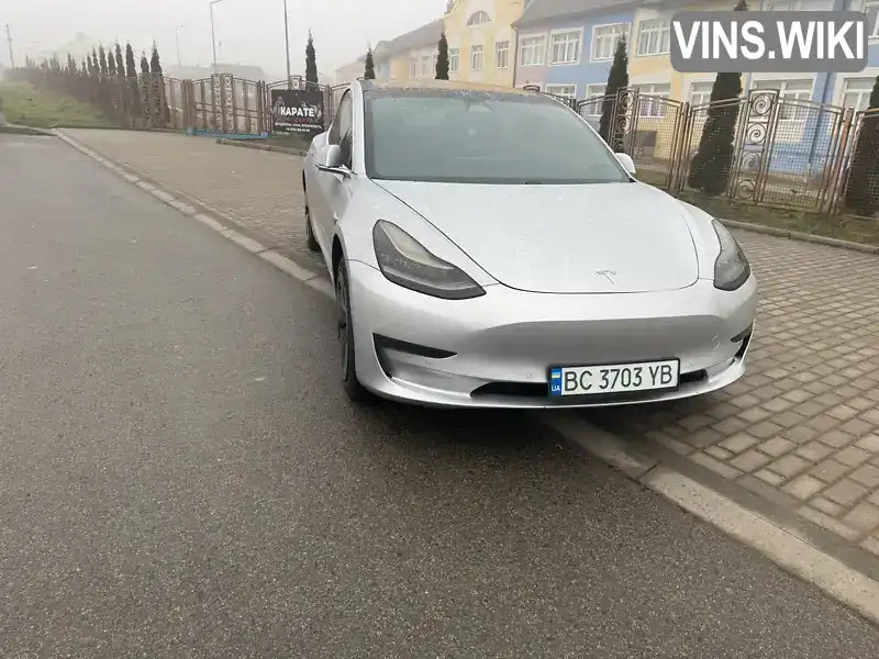 Tesla Model 3 2018, фото з оголошення 2 з 18, VIN 5YJ3E1EB7JF104440