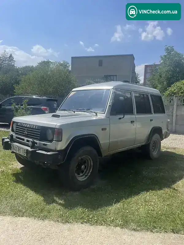 Mitsubishi Pajero 1990, фото з оголошення 2 з 18, VIN JMBL049GWJJ400393