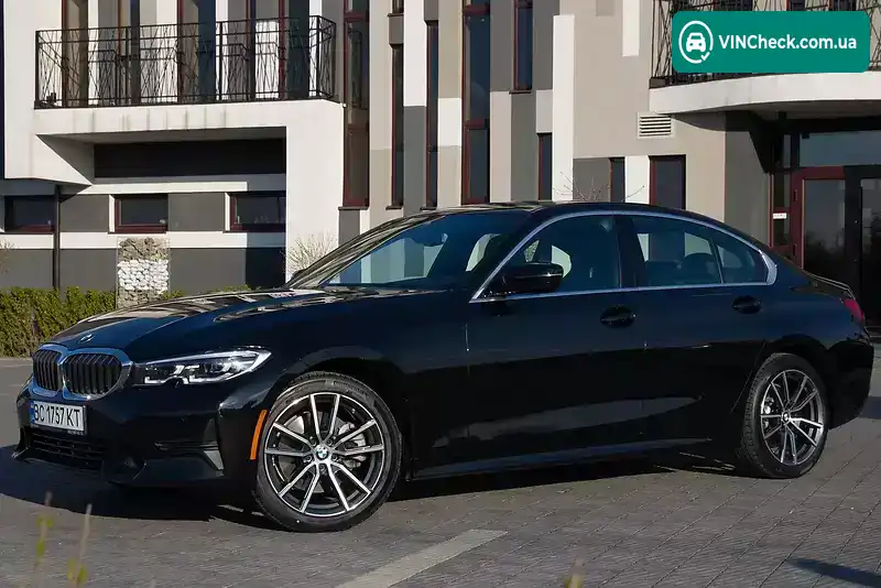 BMW 3 Series 2019, фото з оголошення 2 з 20, VIN 3MW5R1J00L8B20792